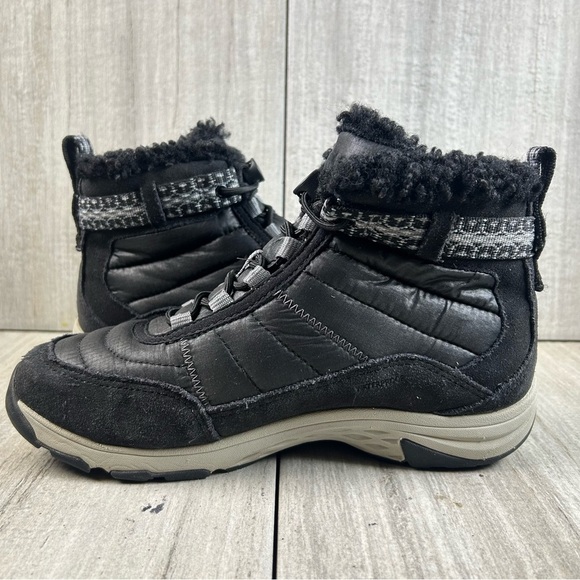 Merrell Approach Sport Mid Black Waterproof Hiking Sneaker Boot Womens Size 7.5 - Picture 4 of 10